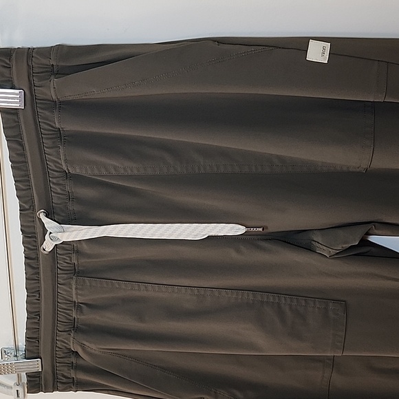 Vuori Women's Miles Olive Jogger Pants Size Meduim - Picture 5 of 16